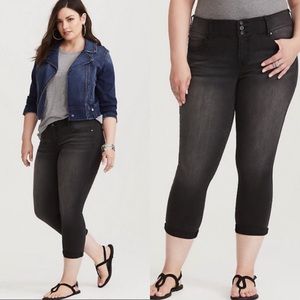 Torrid Cropped Jeggings Jeans Pants Washed Faded